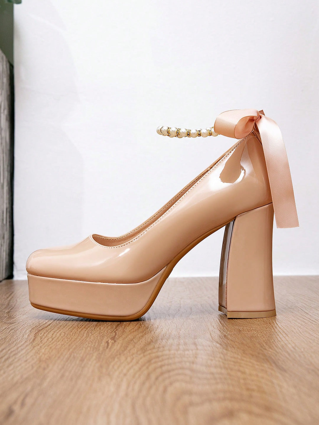 Pantofi cu toc SHEIN, bej