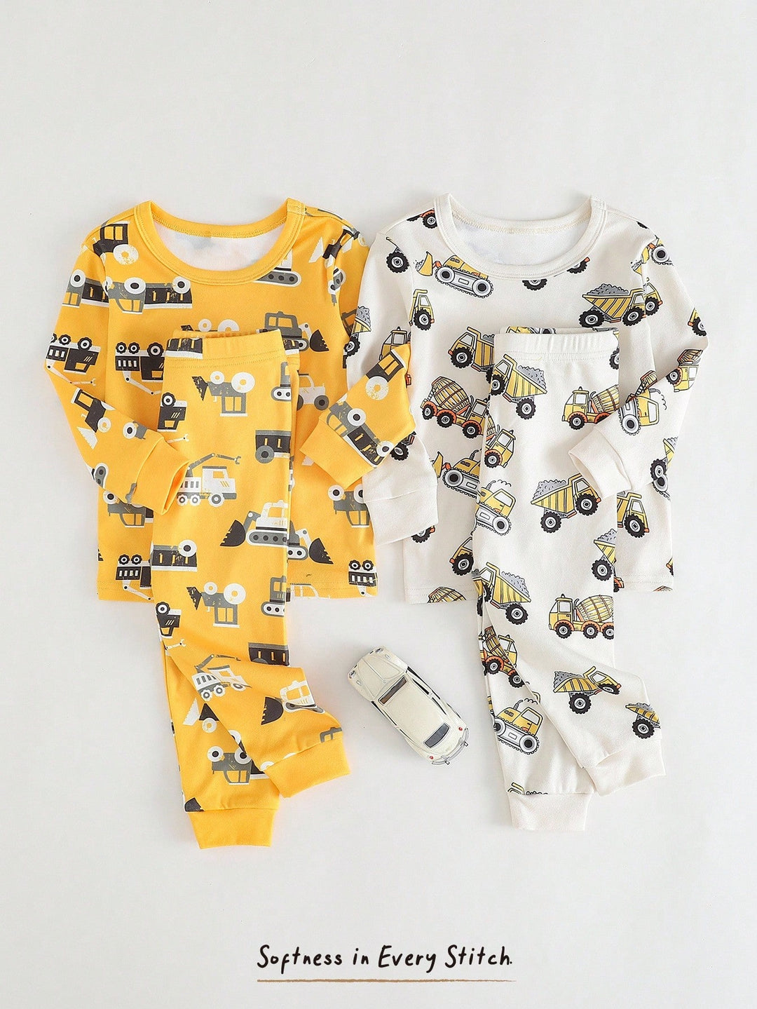 Set pijamale SHEIN, mix culori