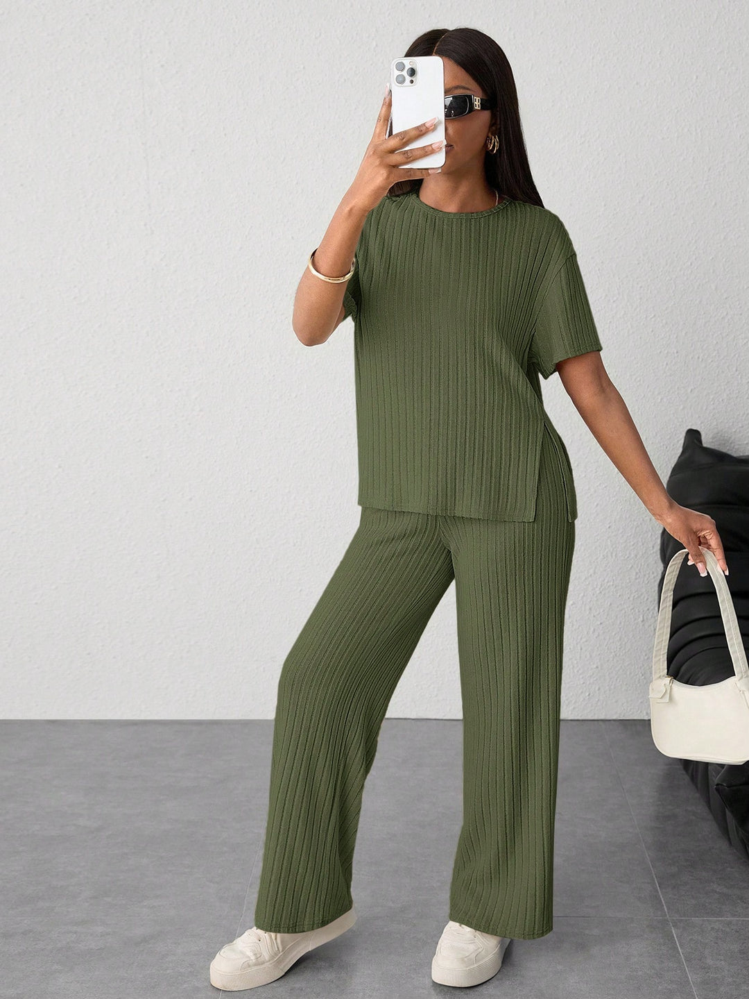 Set de pantaloni si tricou SHEIN, verde