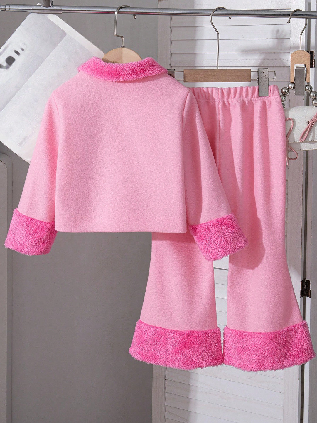 SHEIN együttes, rózsaszín