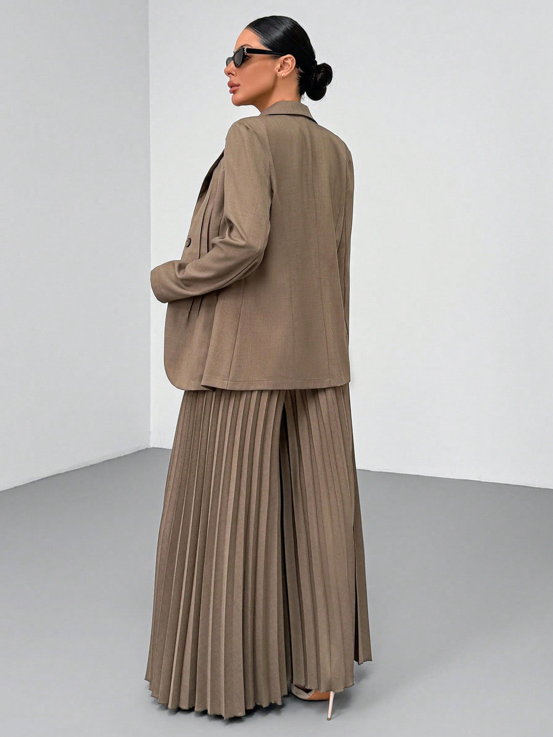 Costum SHEIN, bej