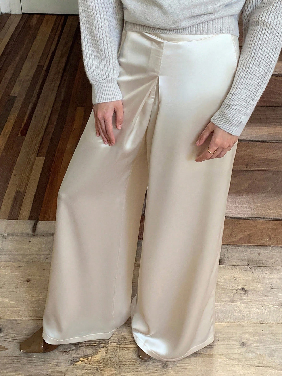 Pantaloni SHEIN, crem