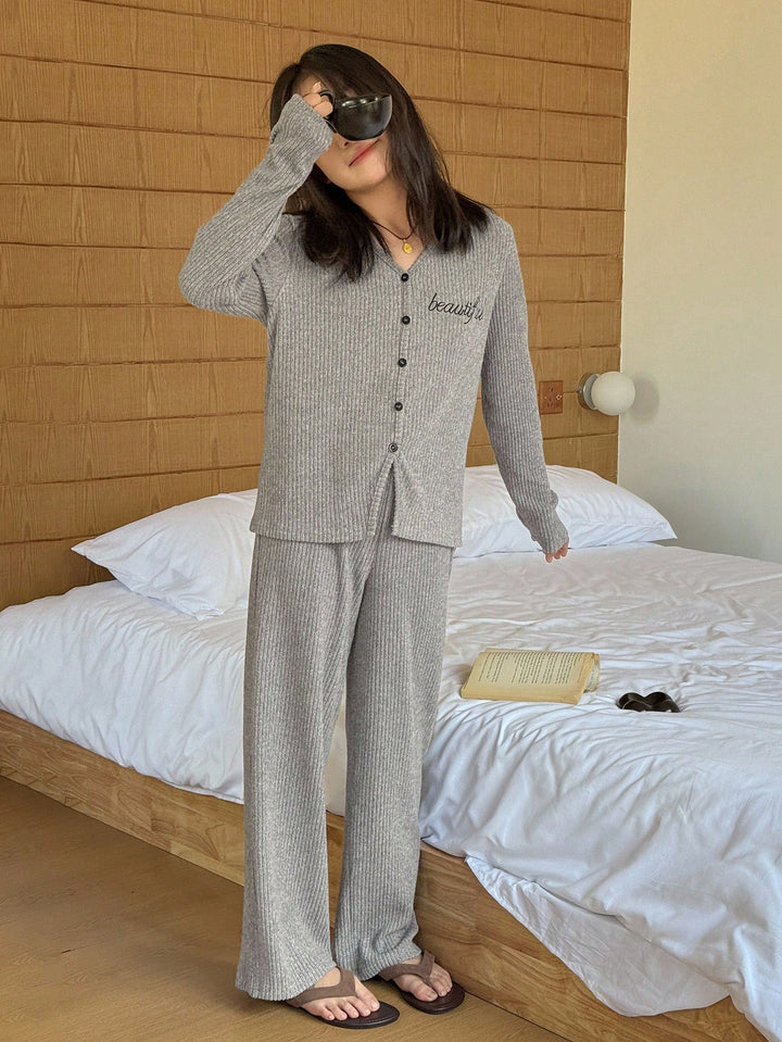 Pijama SHEIN, kaki