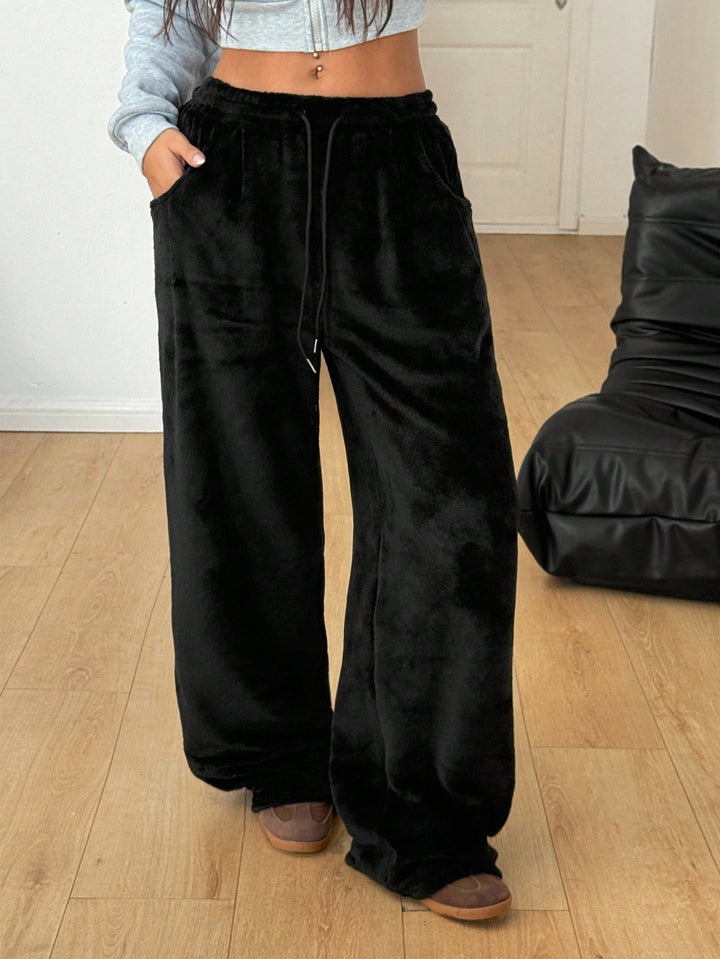 Pantaloni SHEIN, negru