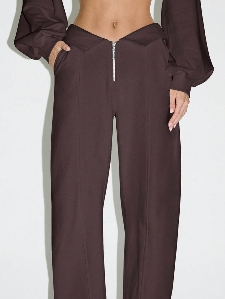Pantaloni SHEIN, maro