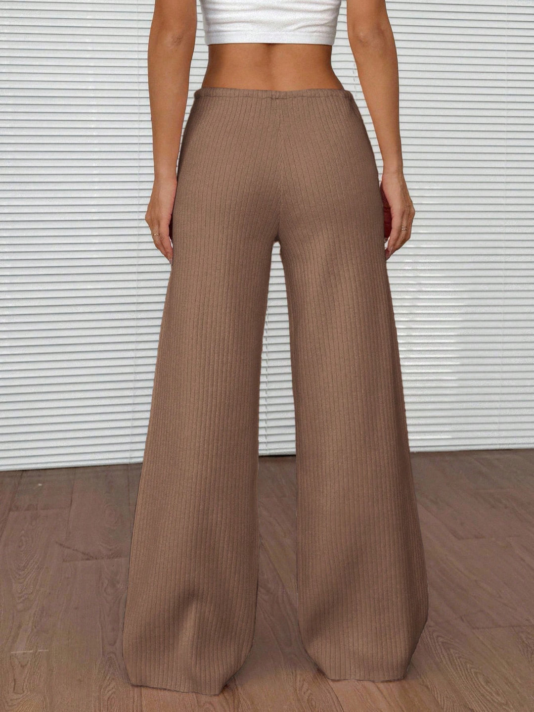 Pantaloni SHEIN, maro