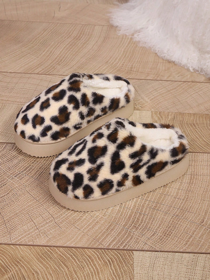 Papuci de casă SHEIN, animal print