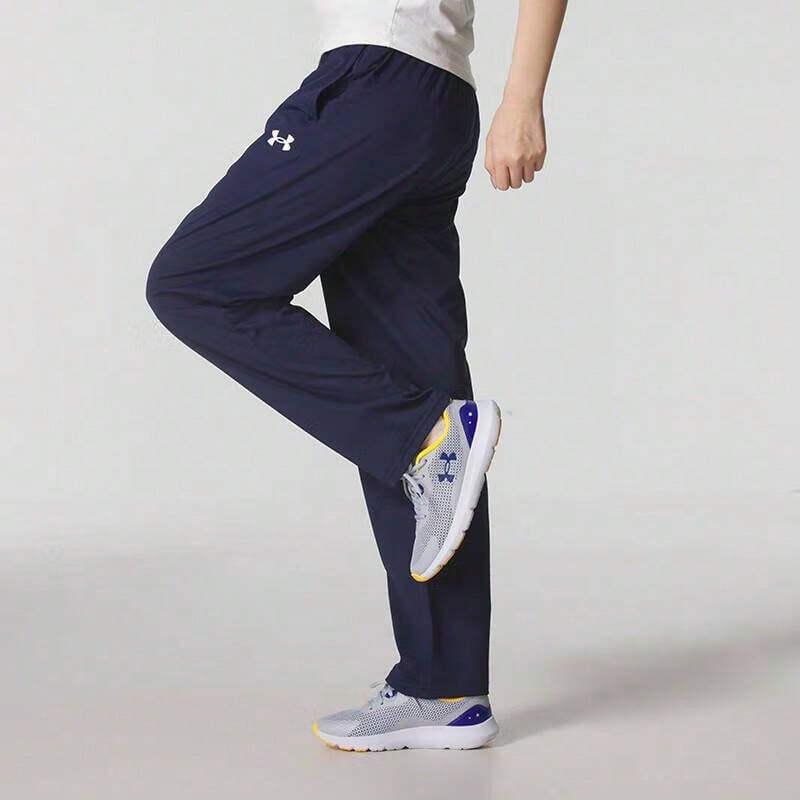 Pantaloni UNDER ARMOUR, albastru