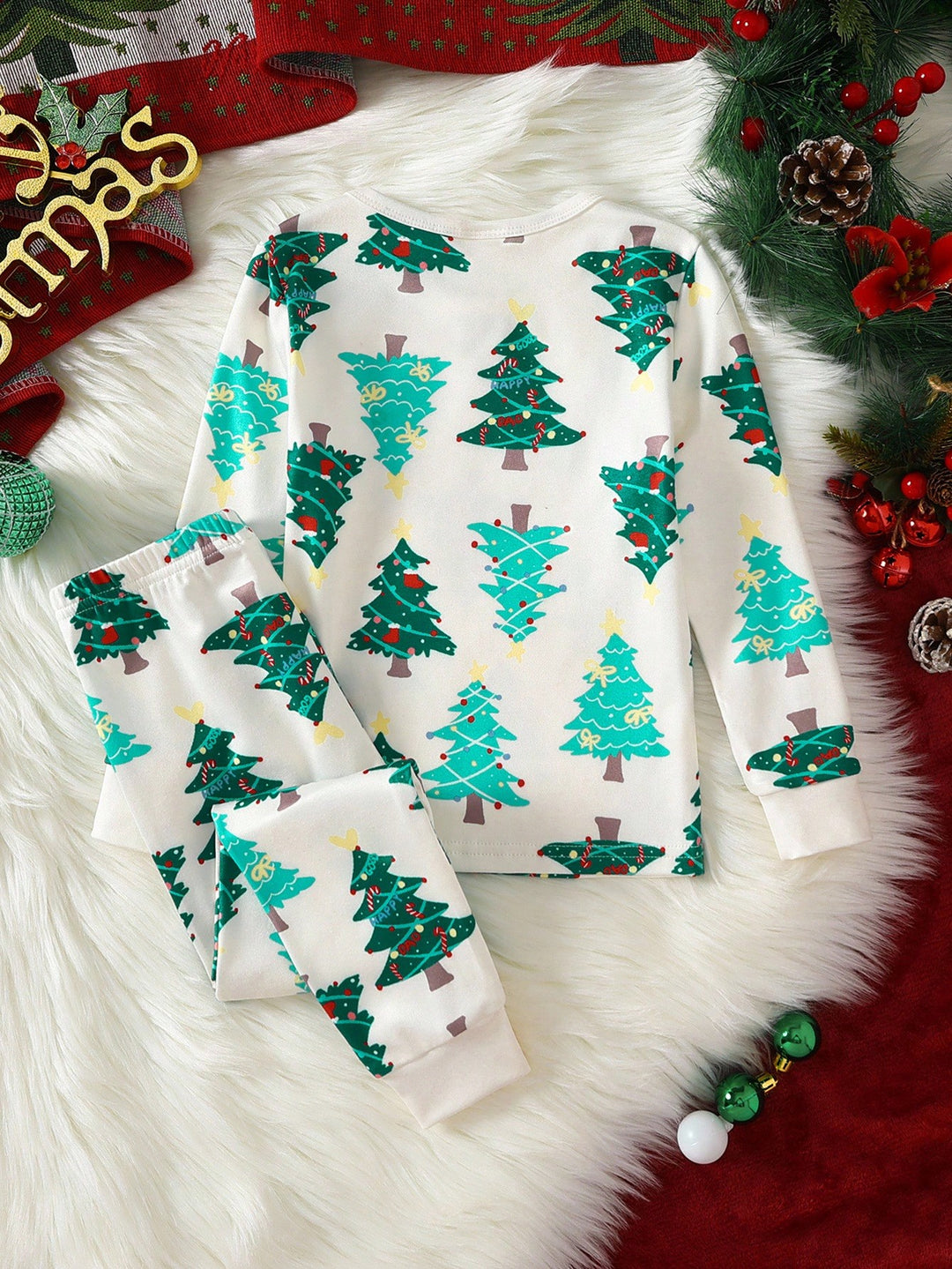 Pijama SHEIN, mix culori