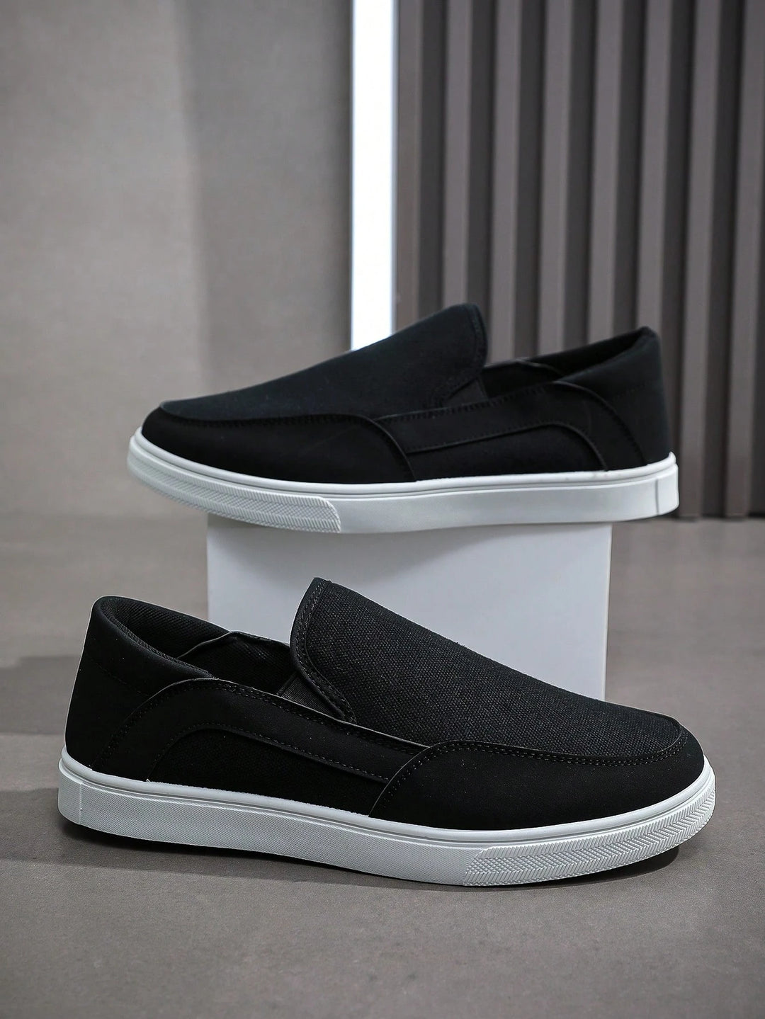 Pantofi SHEIN, negru