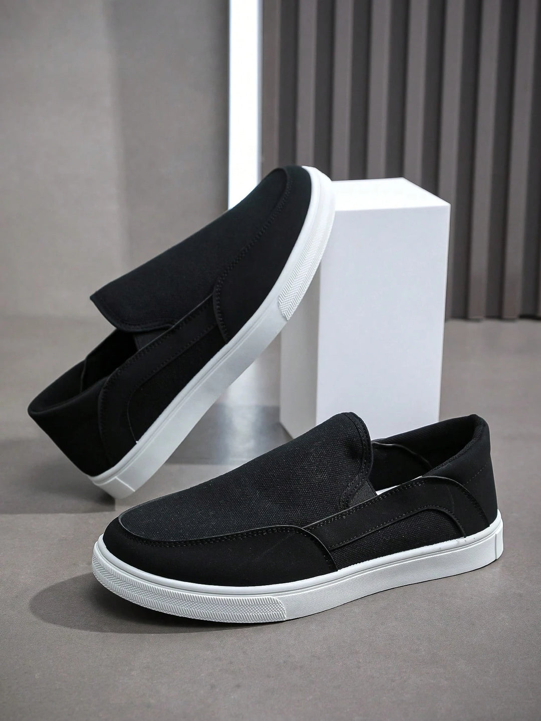 Pantofi SHEIN, negru