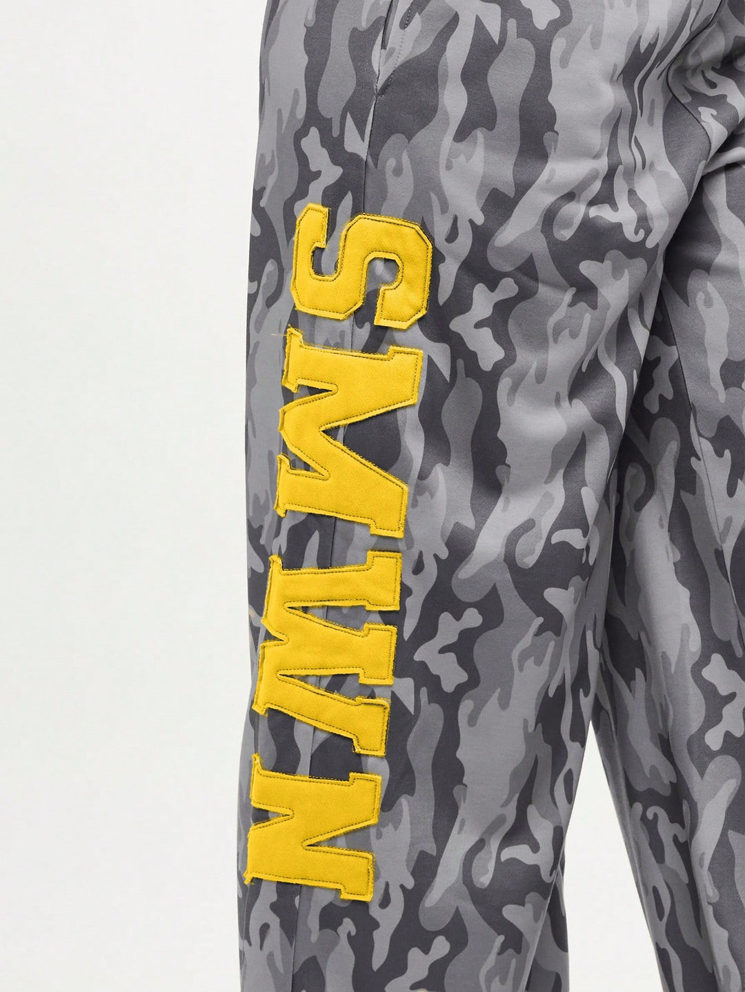 Pantaloni SHEIN, mix culori