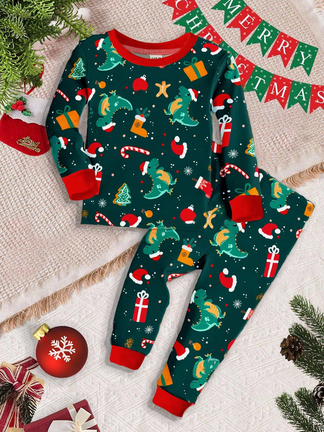 Pijama SHEIN, mix culori