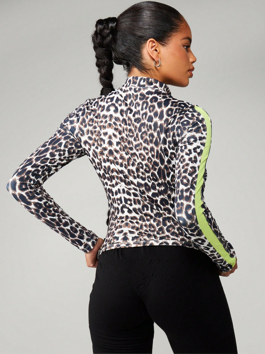 Bluză sport SHEIN, mix culori