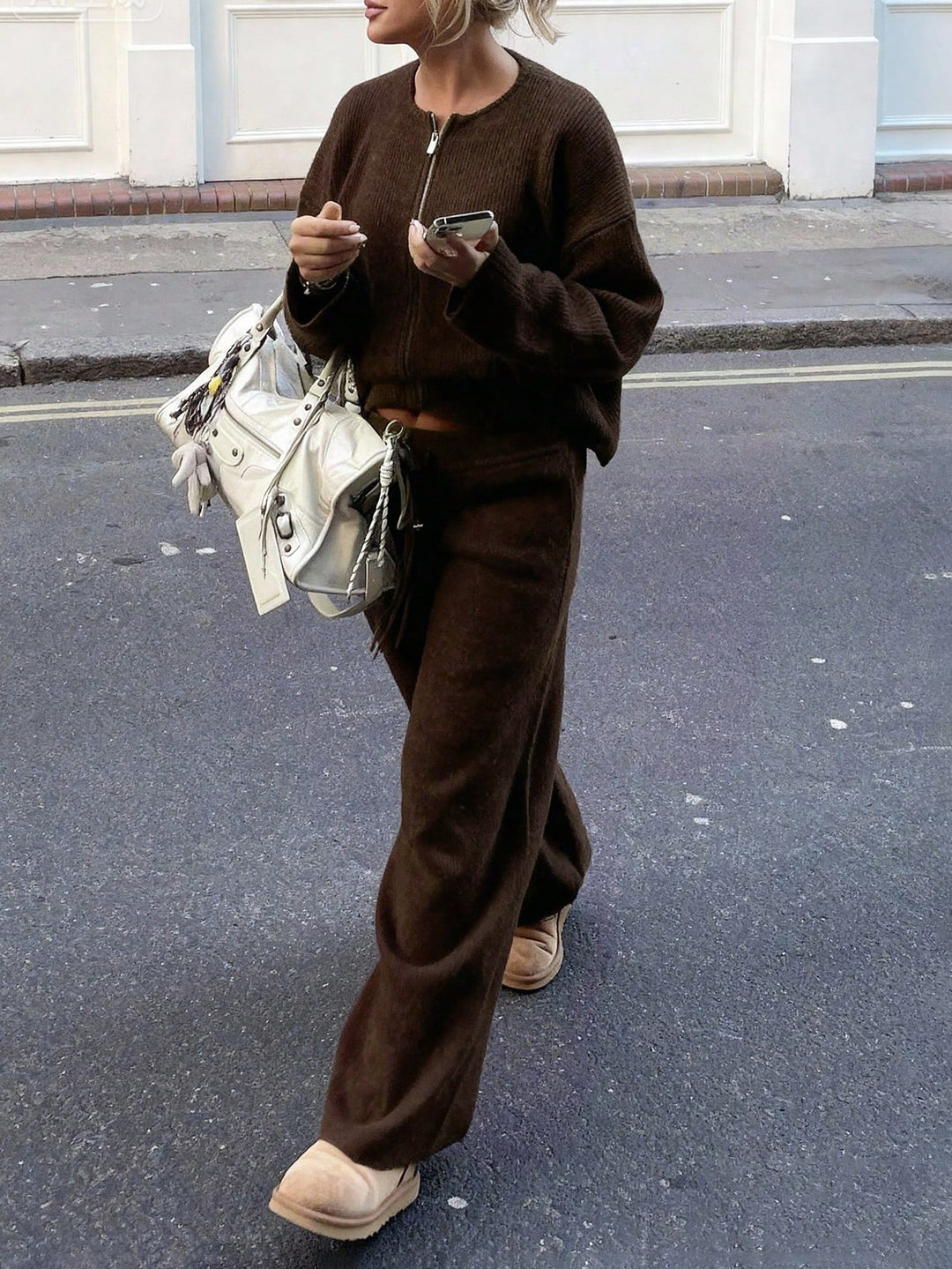 Pantaloni SHEIN, maro