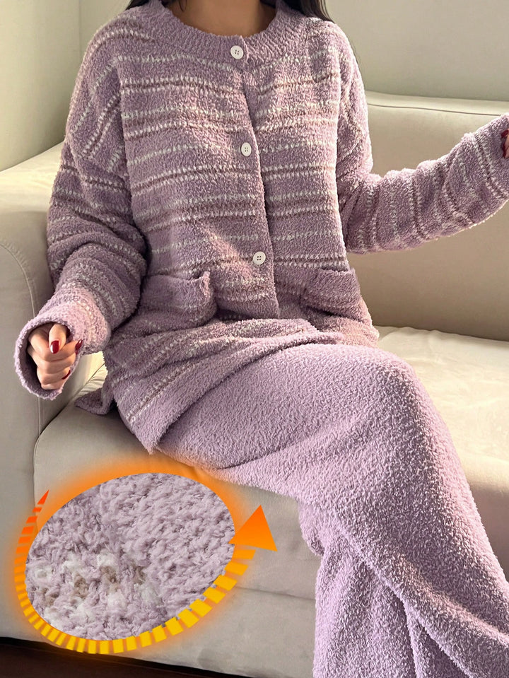 Pijama SHEIN, mov