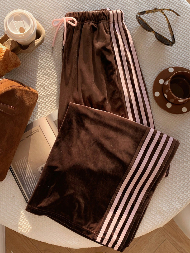 Pantaloni SHEIN, maro