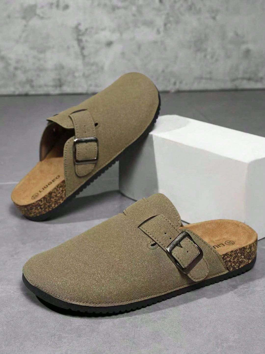 SHEIN Klumpa, khaki