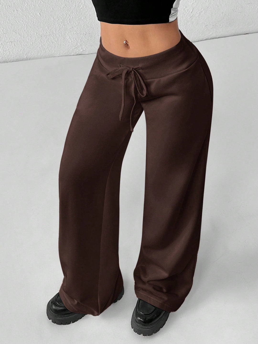 Pantaloni SHEIN, maro