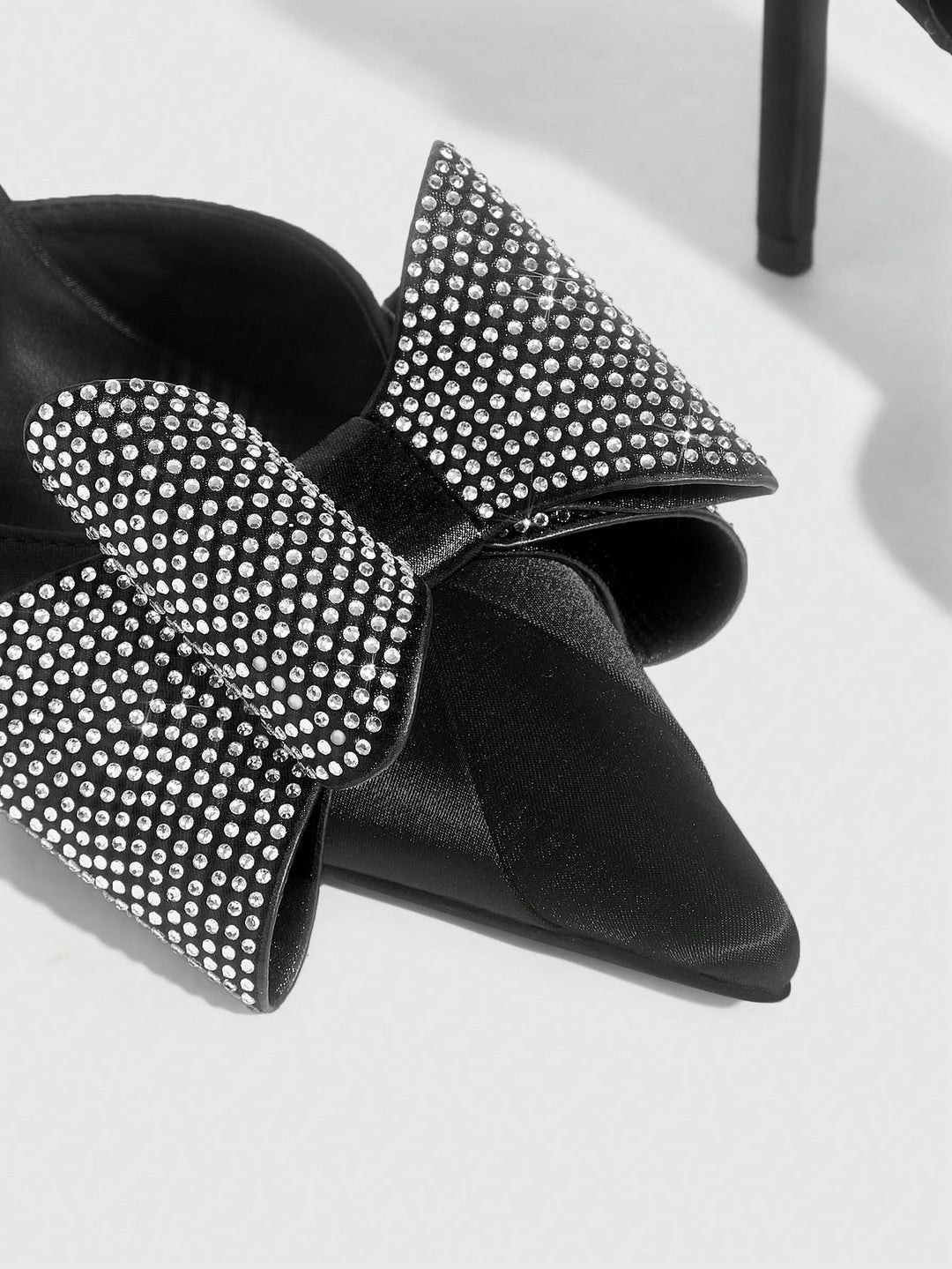 Pantofi cu toc SHEIN, negru