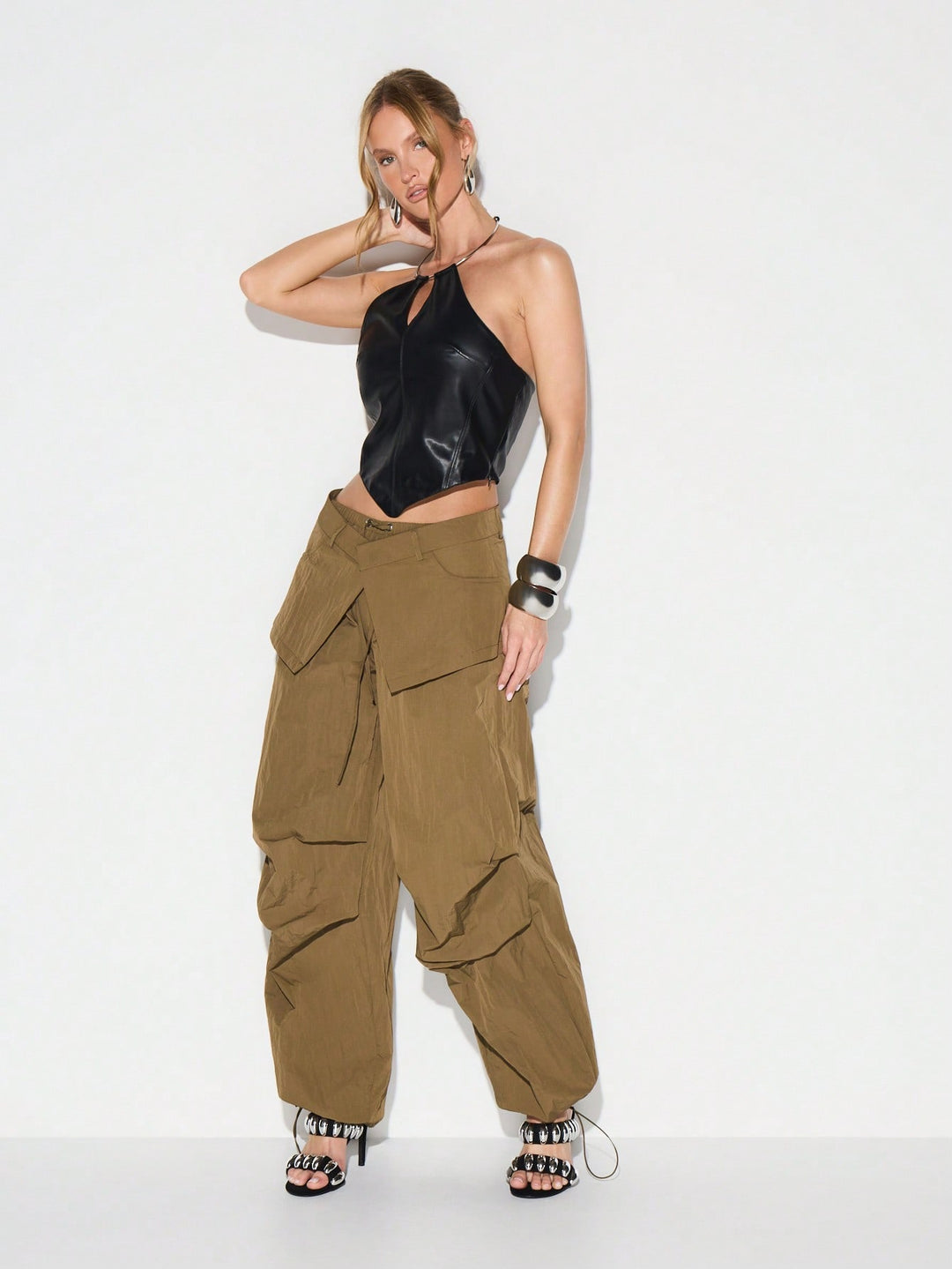 Pantaloni SHEIN, kaki