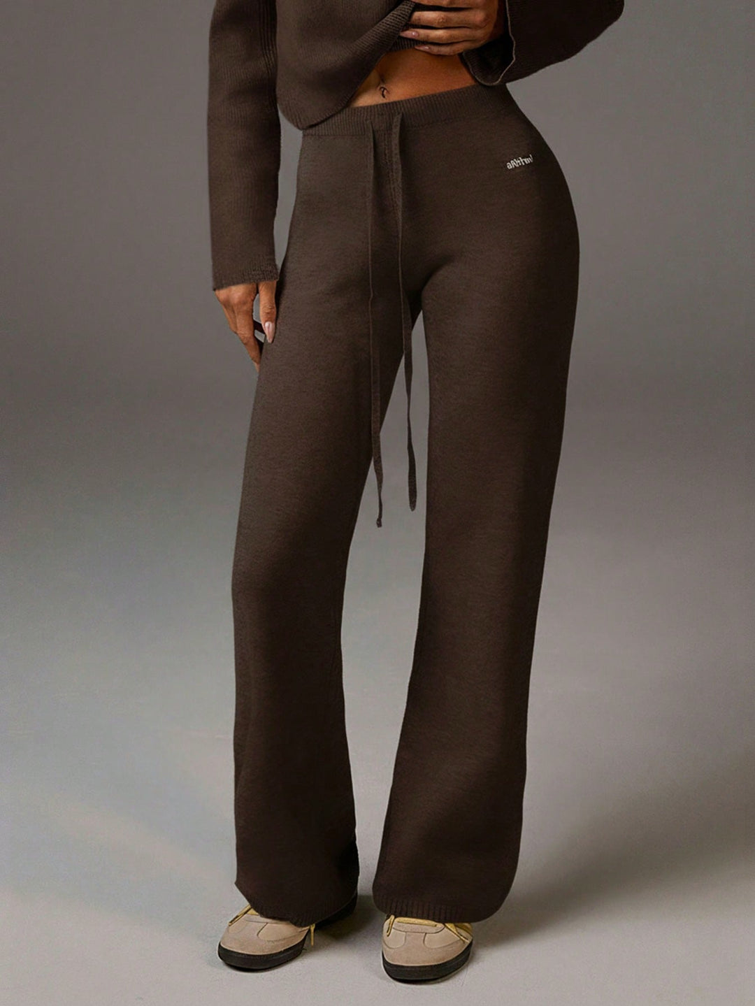 Pantaloni SHEIN, maro