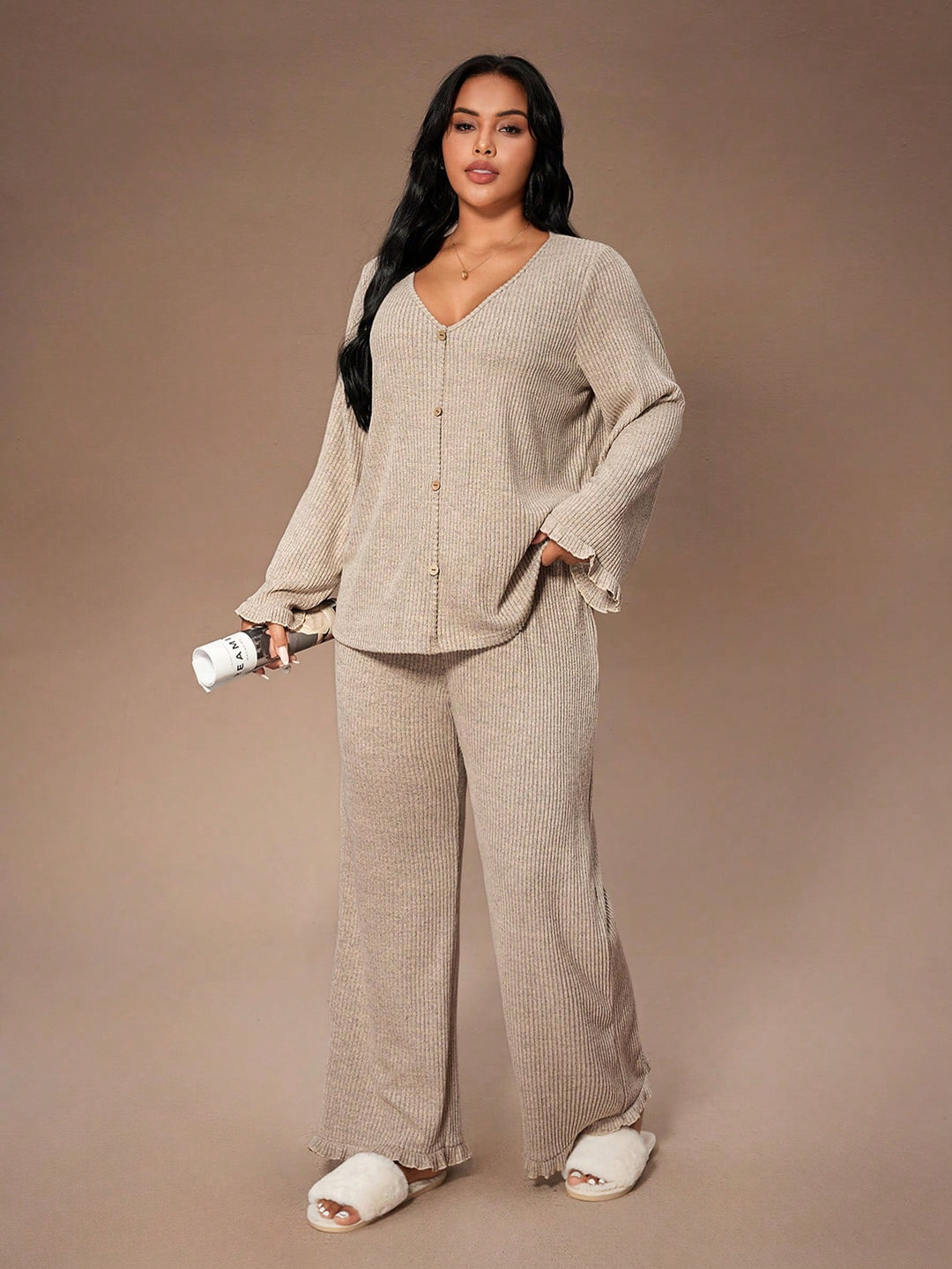 Set pijamale SHEIN, bej