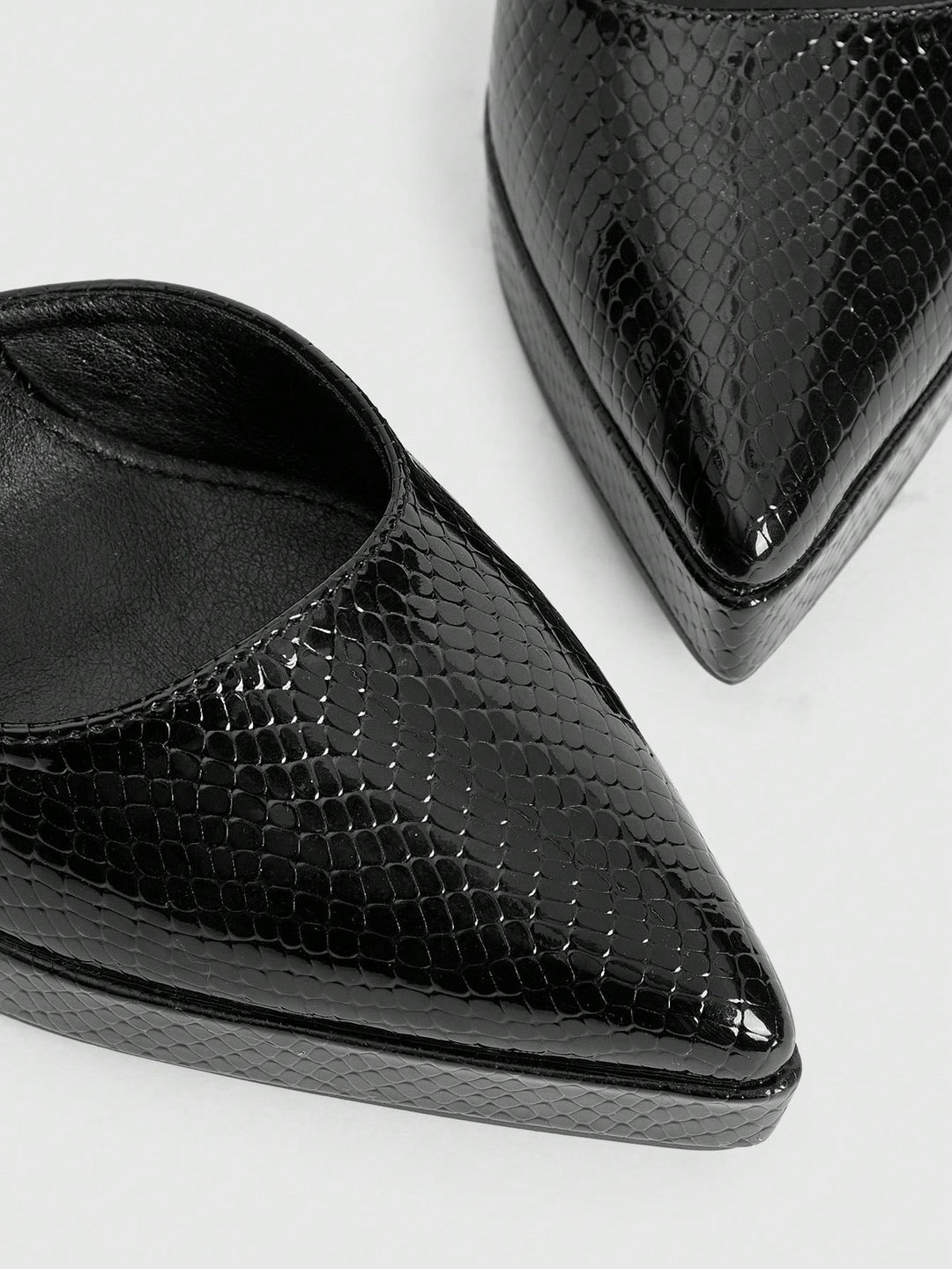 Pantofi cu toc SHEIN, negru