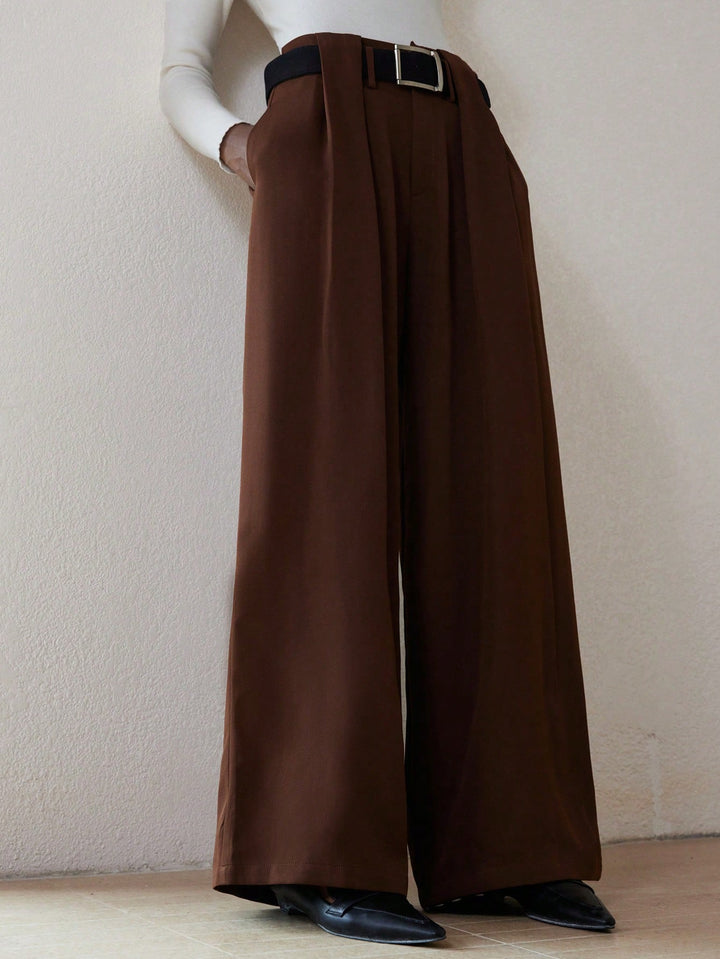 Pantalon SHEIN, maro