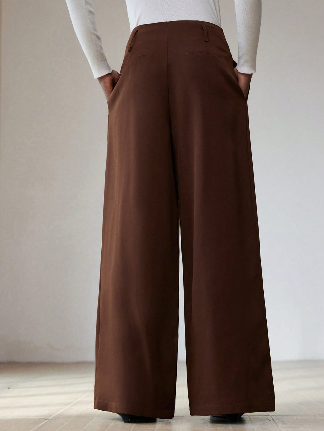 Pantalon SHEIN, maro