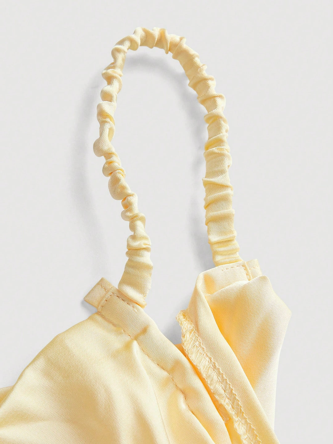 Top SHEIN, galben