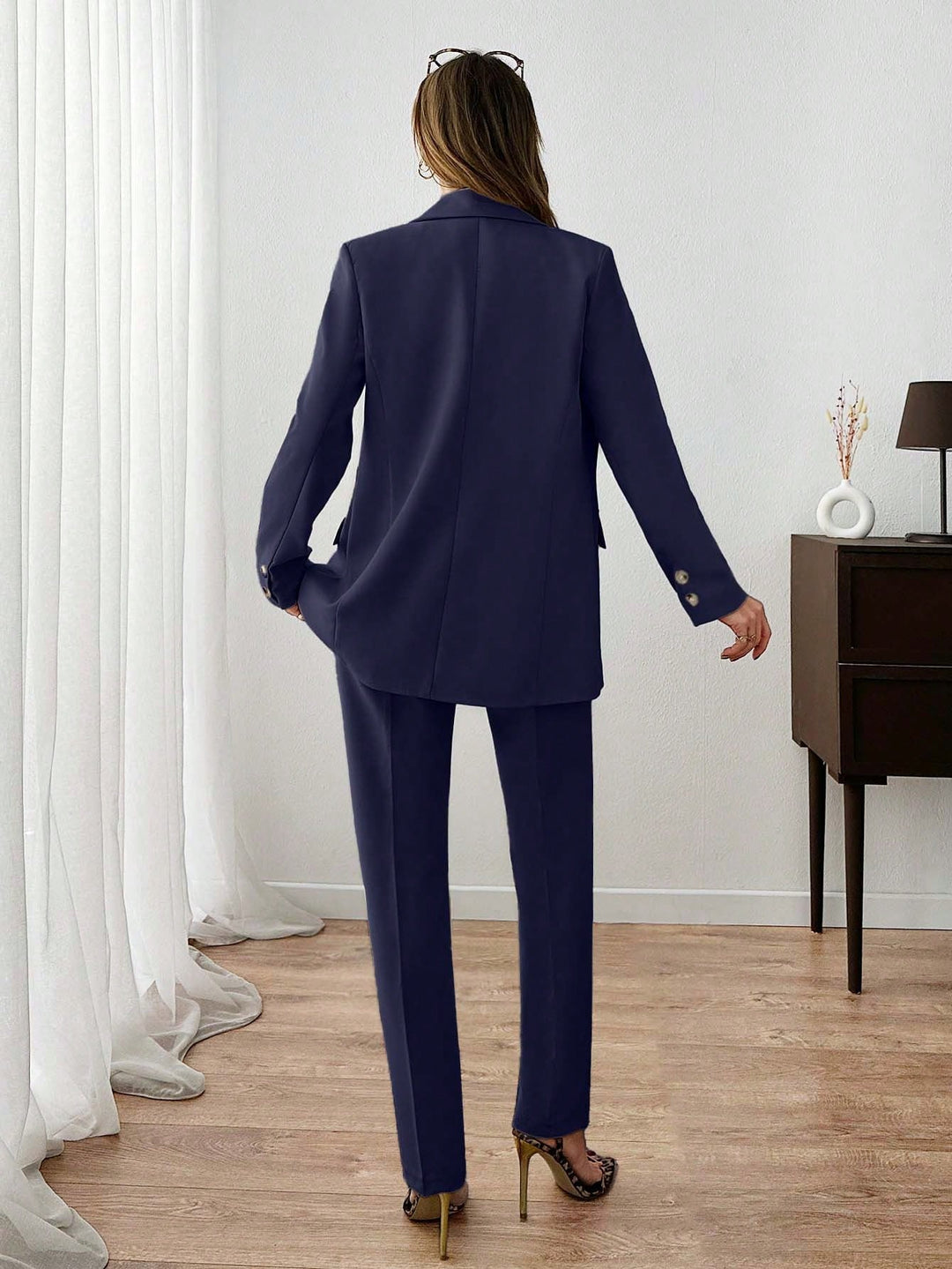 SHEIN együttes, kék