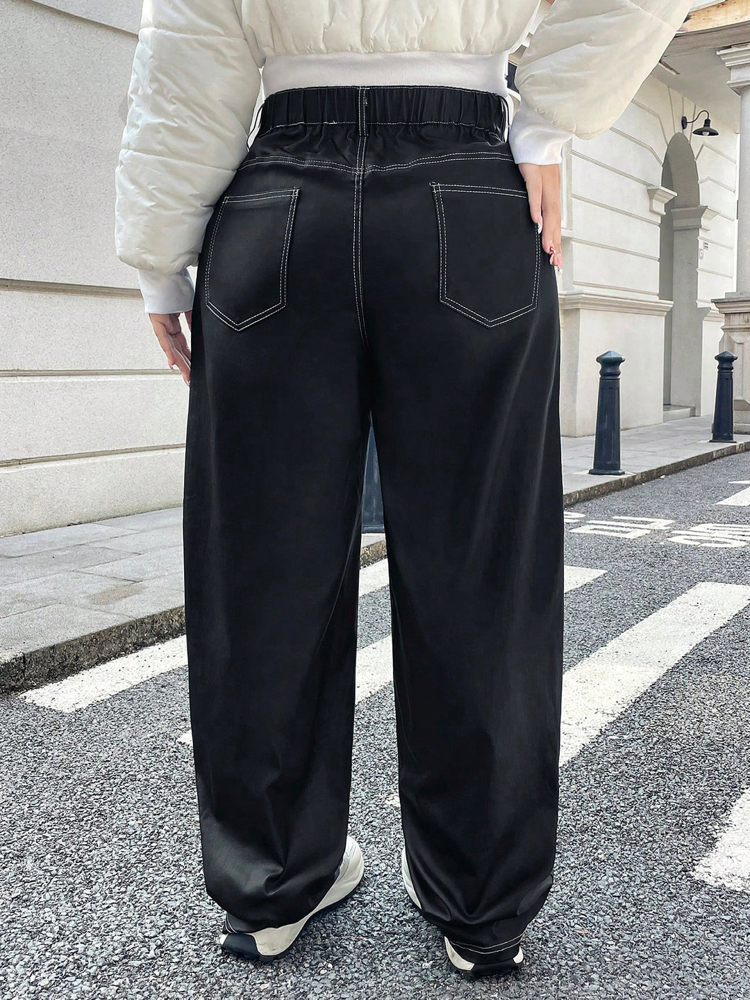 Pantaloni SHEIN, negru