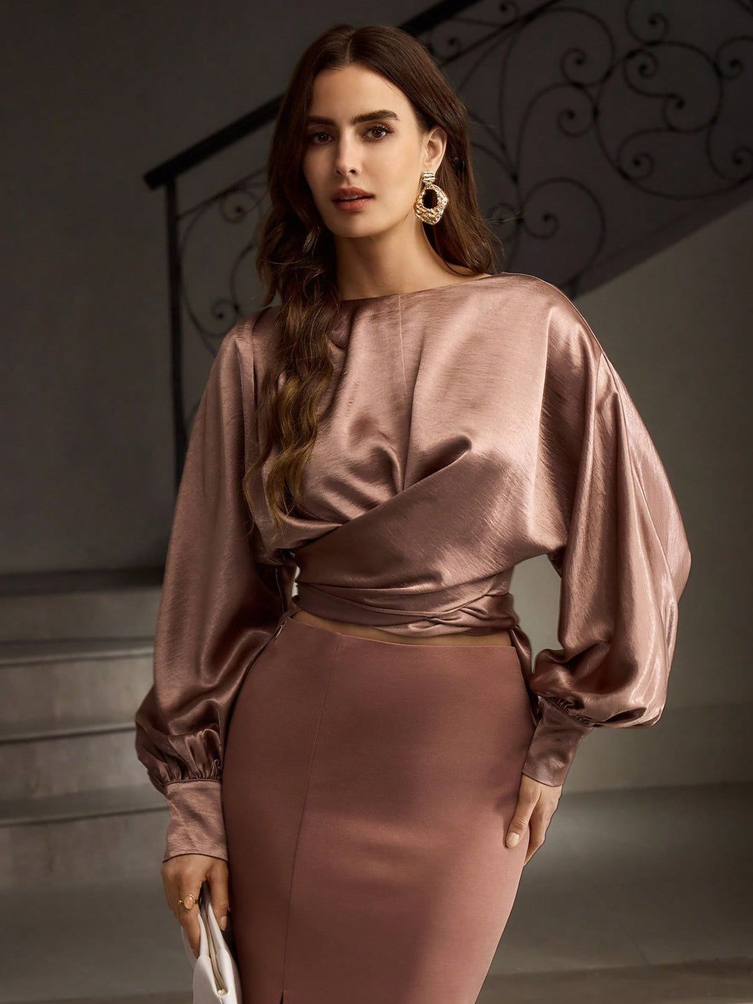 Top cropat elegant SHEIN, roz