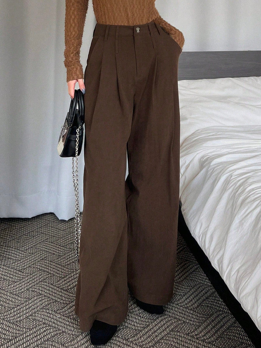 Pantaloni SHEIN, maro