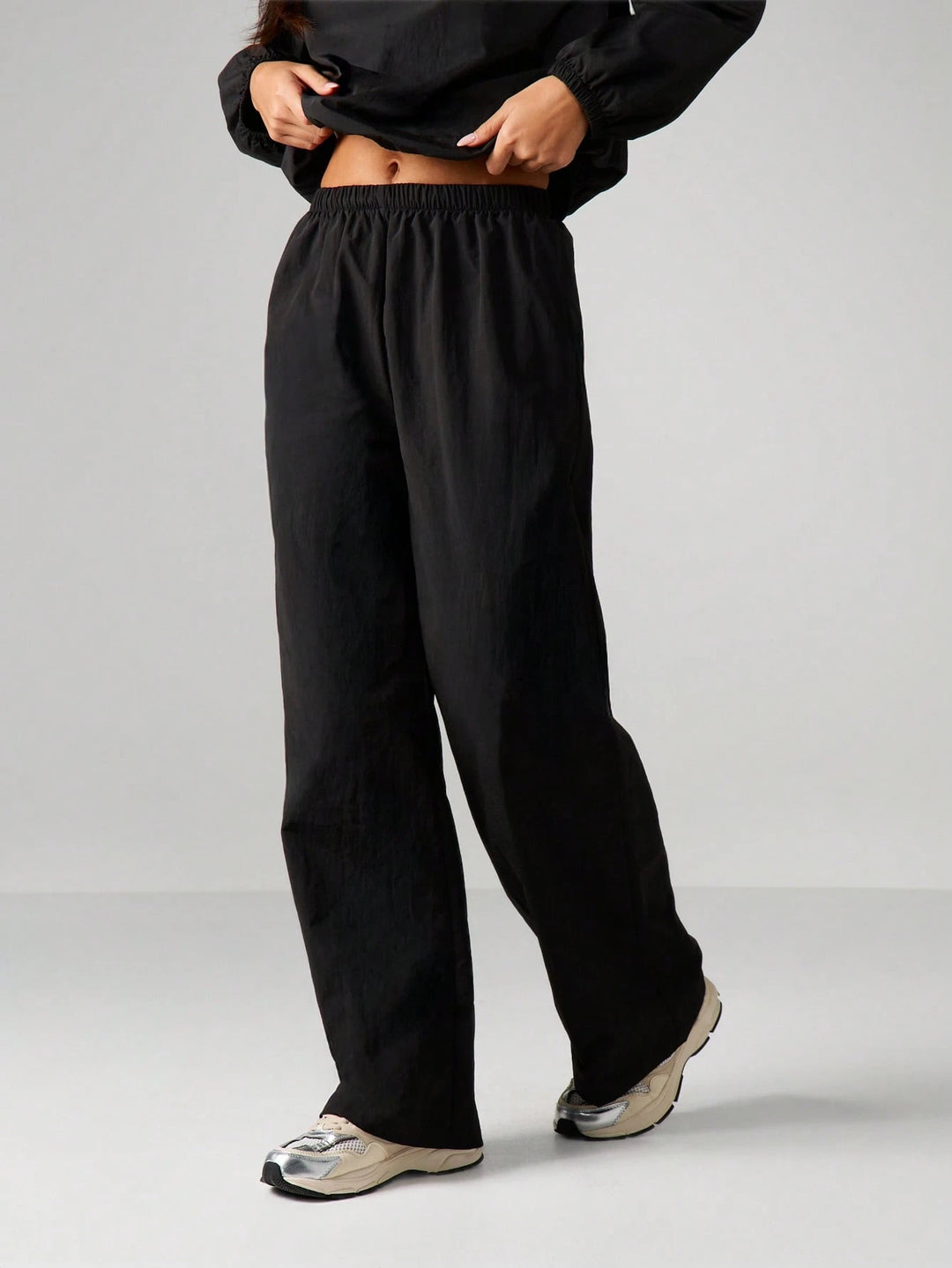 Pantaloni SHEIN, negru