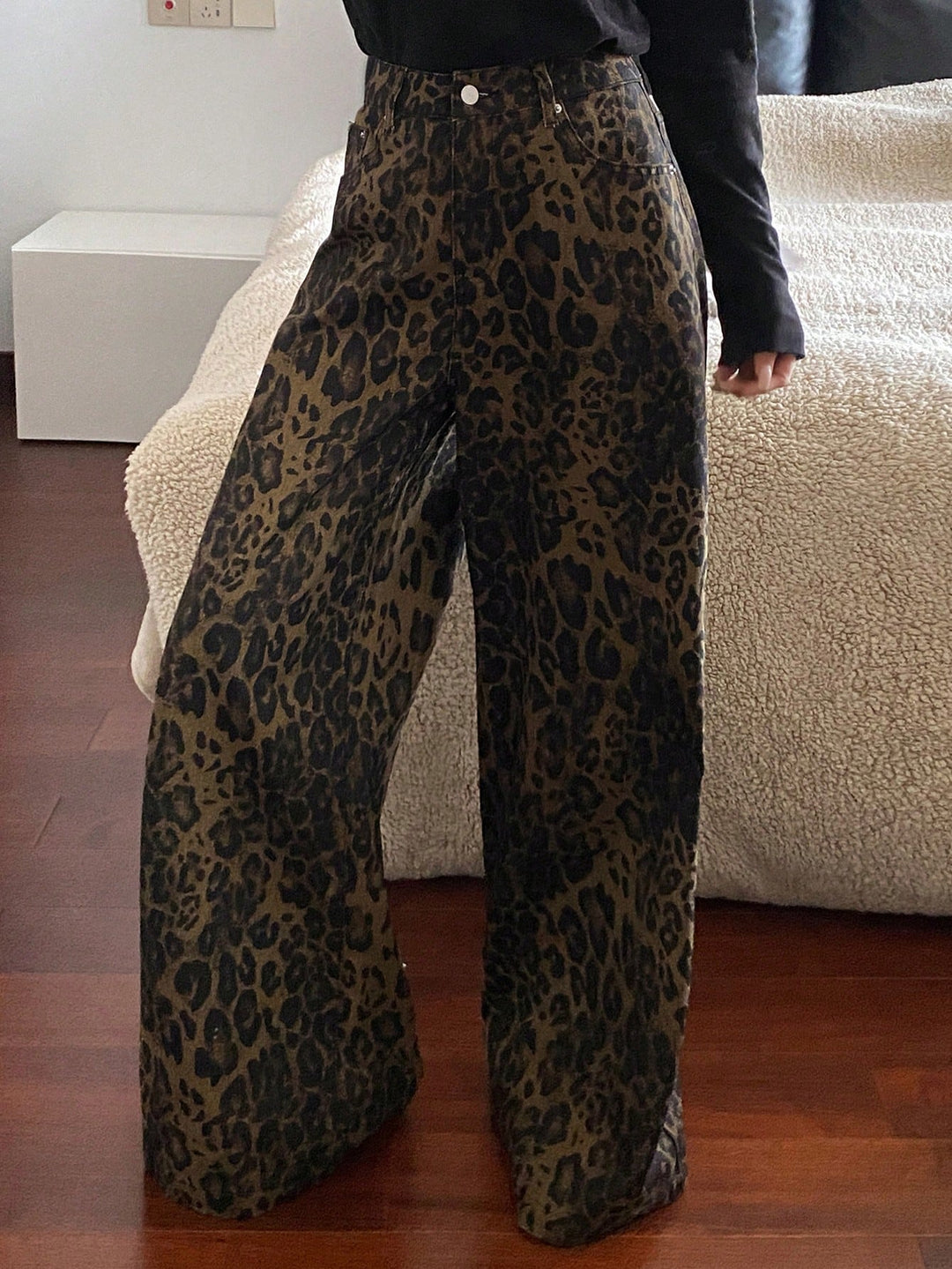 Pantaloni scurți SHEIN, maro