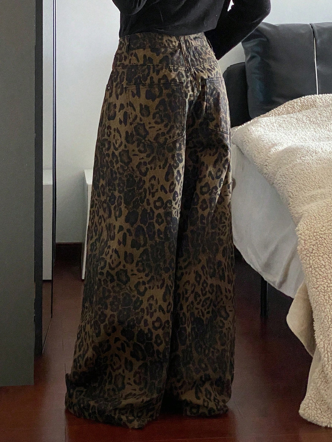 Pantaloni scurți SHEIN, maro
