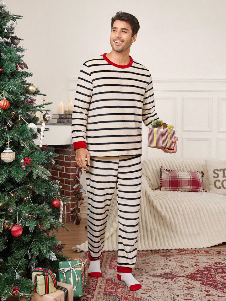Compleu pijamale SHEIN, mix culori