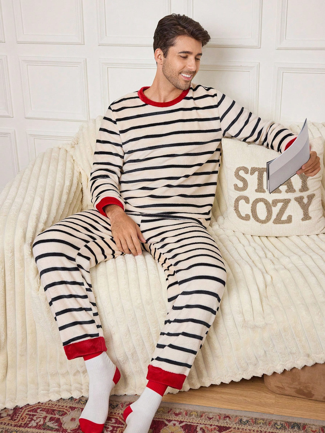 Compleu pijamale SHEIN, mix culori