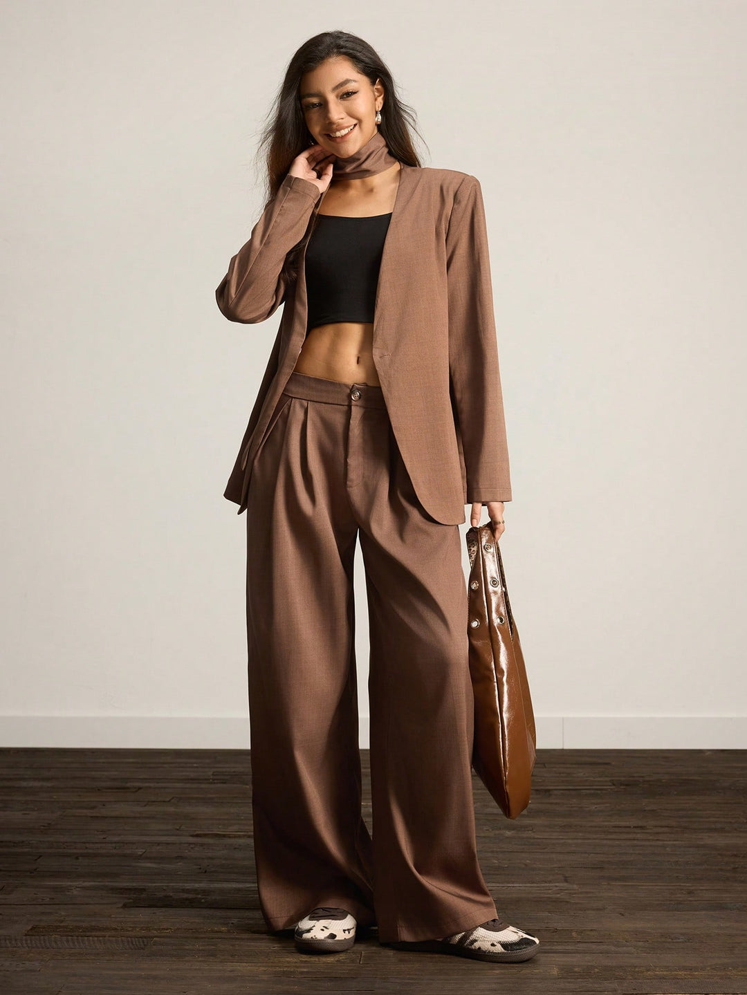 Costum SHEIN, maro