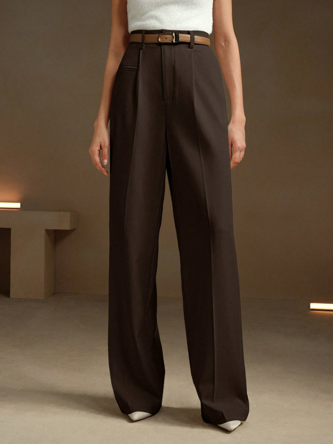Pantalon SHEIN, maro