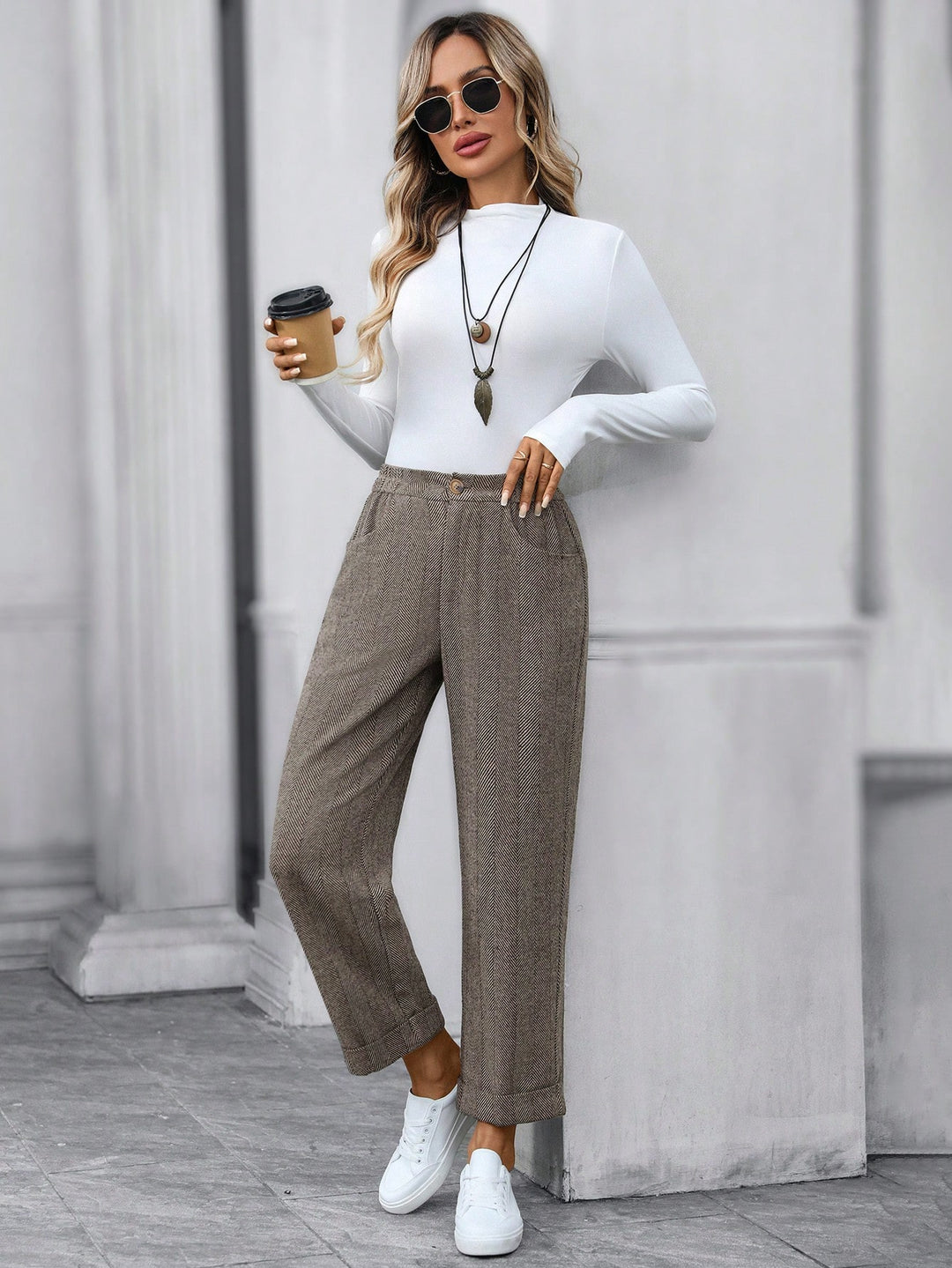Pantaloni SHEIN, maro
