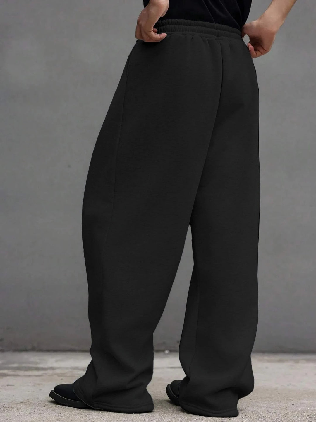 Pantaloni SHEIN, negru