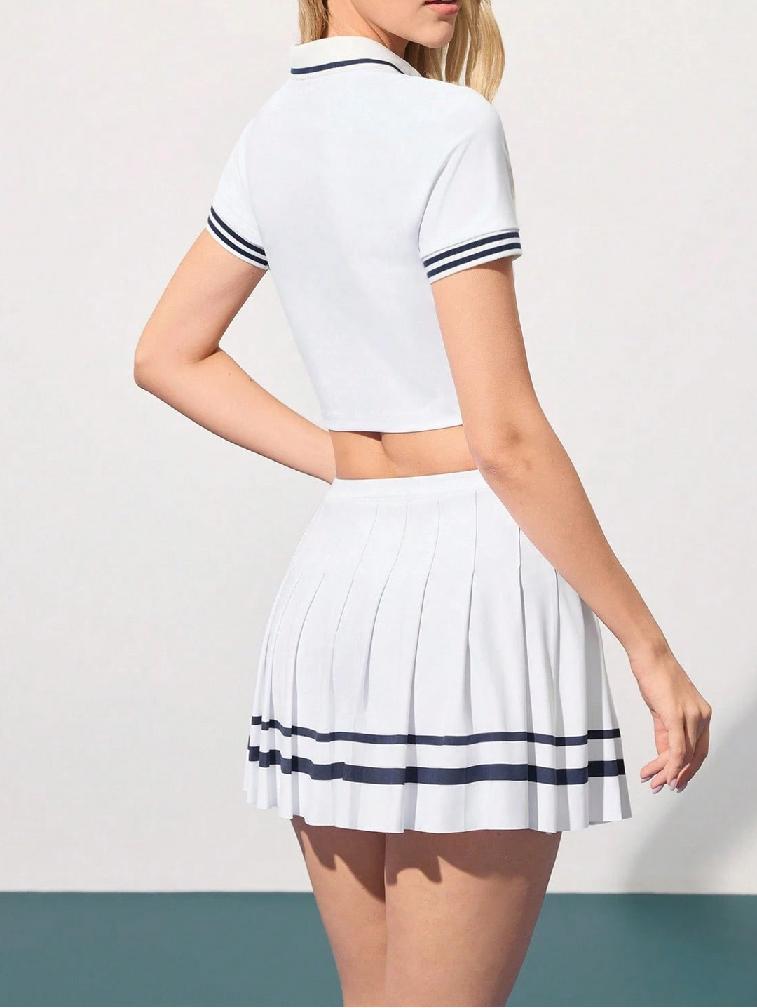 Compleu SHEIN, mix culori