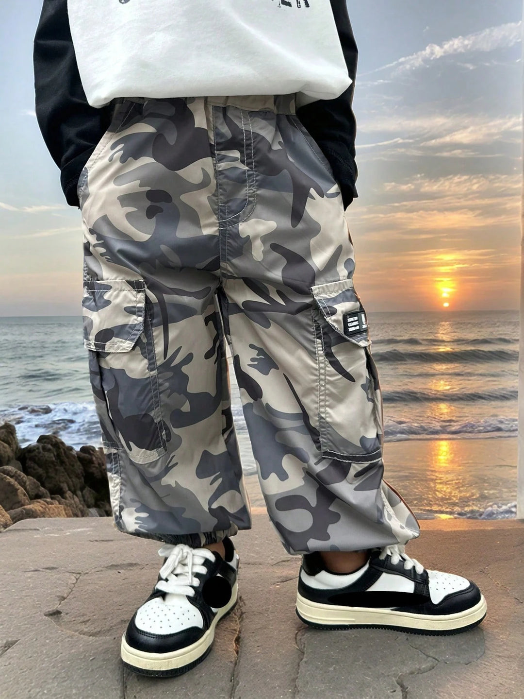 Pantaloni SHEIN, mix culori