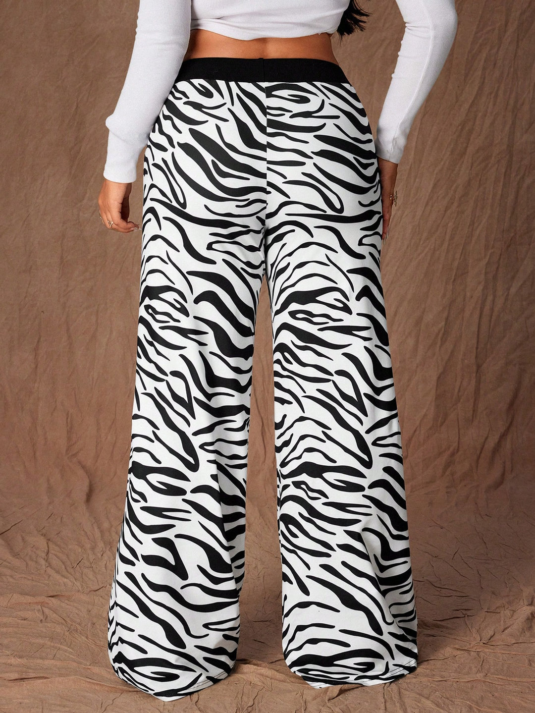 Pantaloni SHEIN, negru
