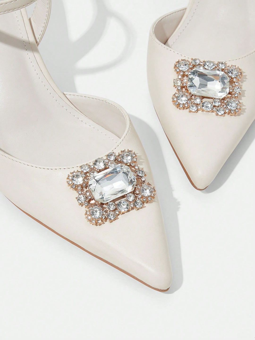 Pantofi cu toc SHEIN, bej