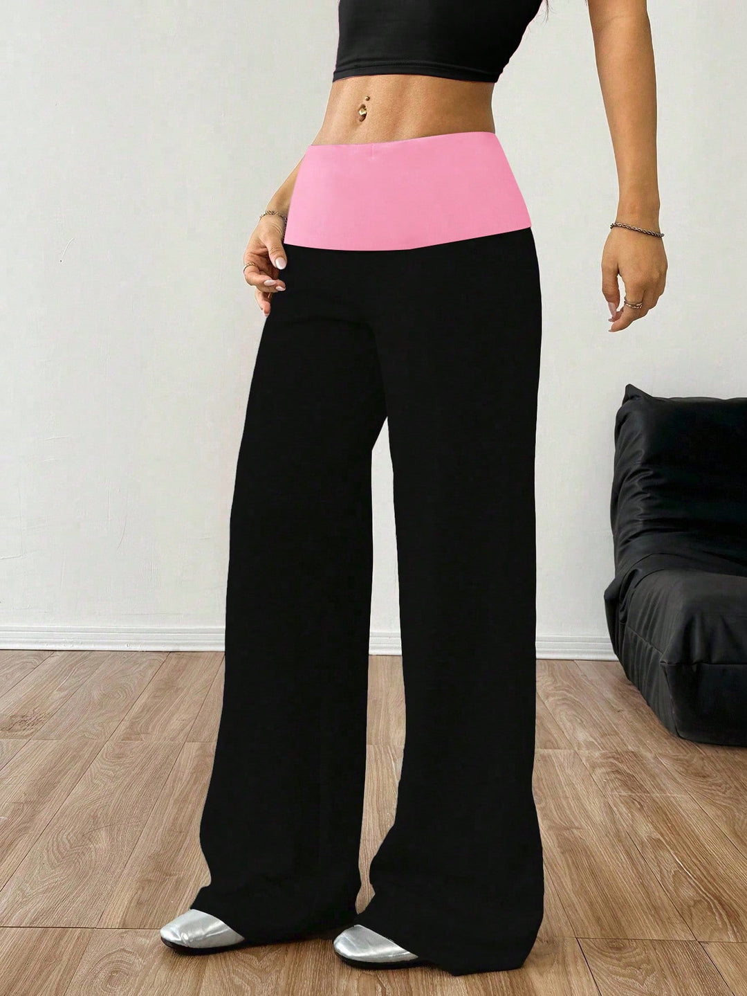 Pantaloni SHEIN, negru