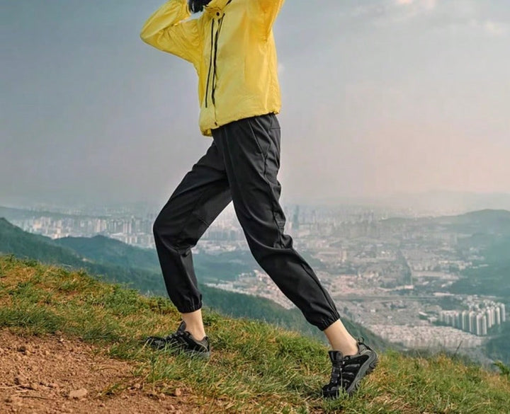 Pantaloni SKECHERS, negru